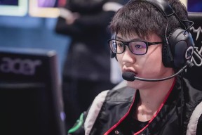 Uzi连续二十场比赛得分超过爆冷，勇士挑战极限！的简单介绍