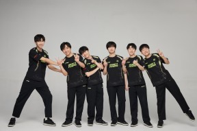 九游娱乐-包含Rookie在TES比赛中绝杀，绝杀引发热议！的词条