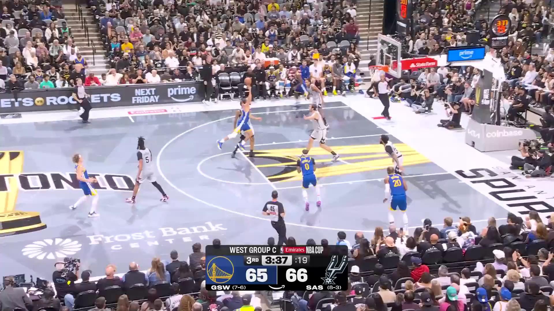 库里回归赛场,赛况扑朔迷离首场状态亮眼,切尔西观众沸腾!的简单介绍 库里回归赛场,赛况扑朔迷离首场状态亮眼,切尔西观众沸腾!的简单介绍